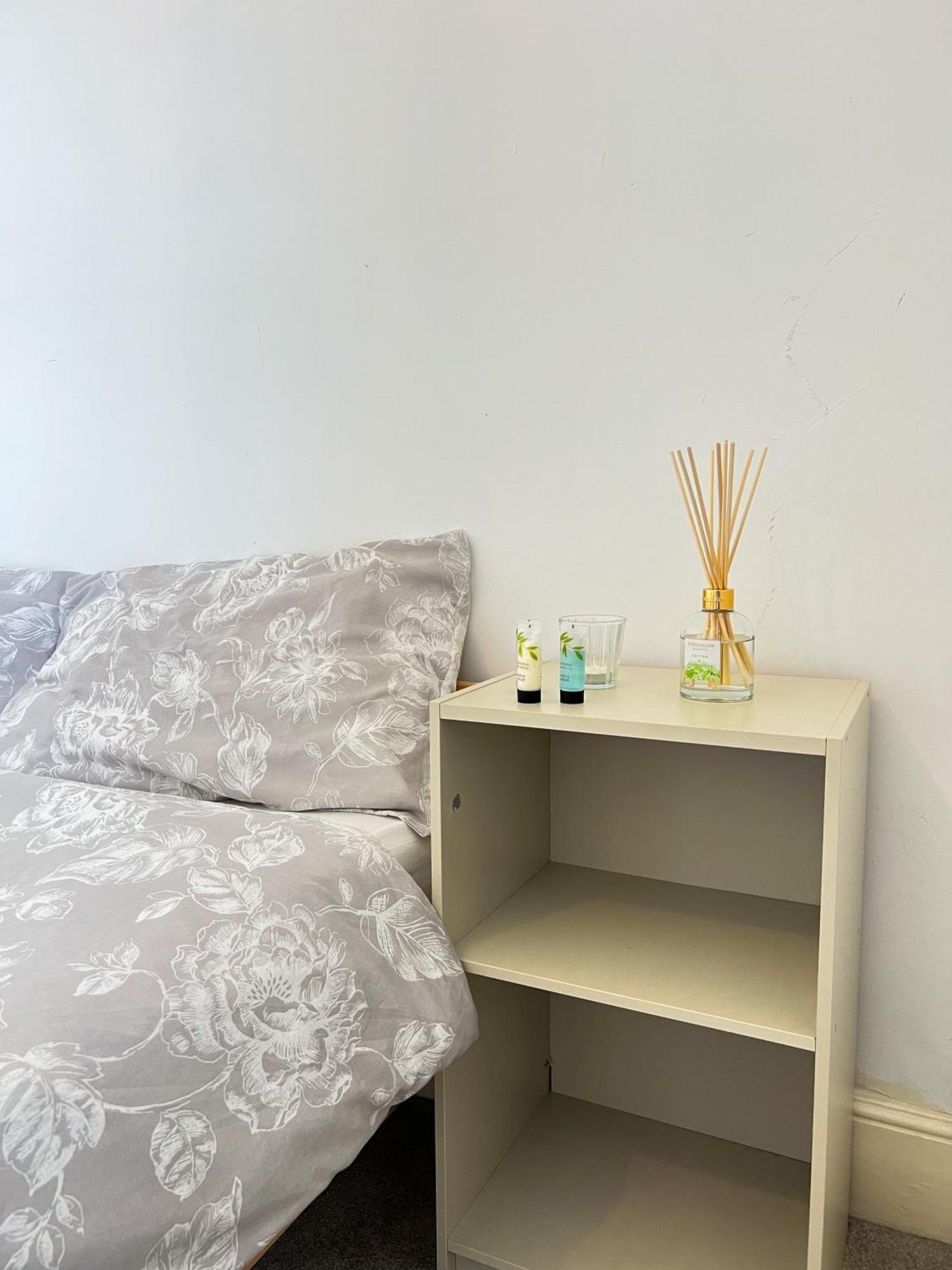 Welcome 2 Bedrooms Flat In Wimbledon Londra Exterior foto