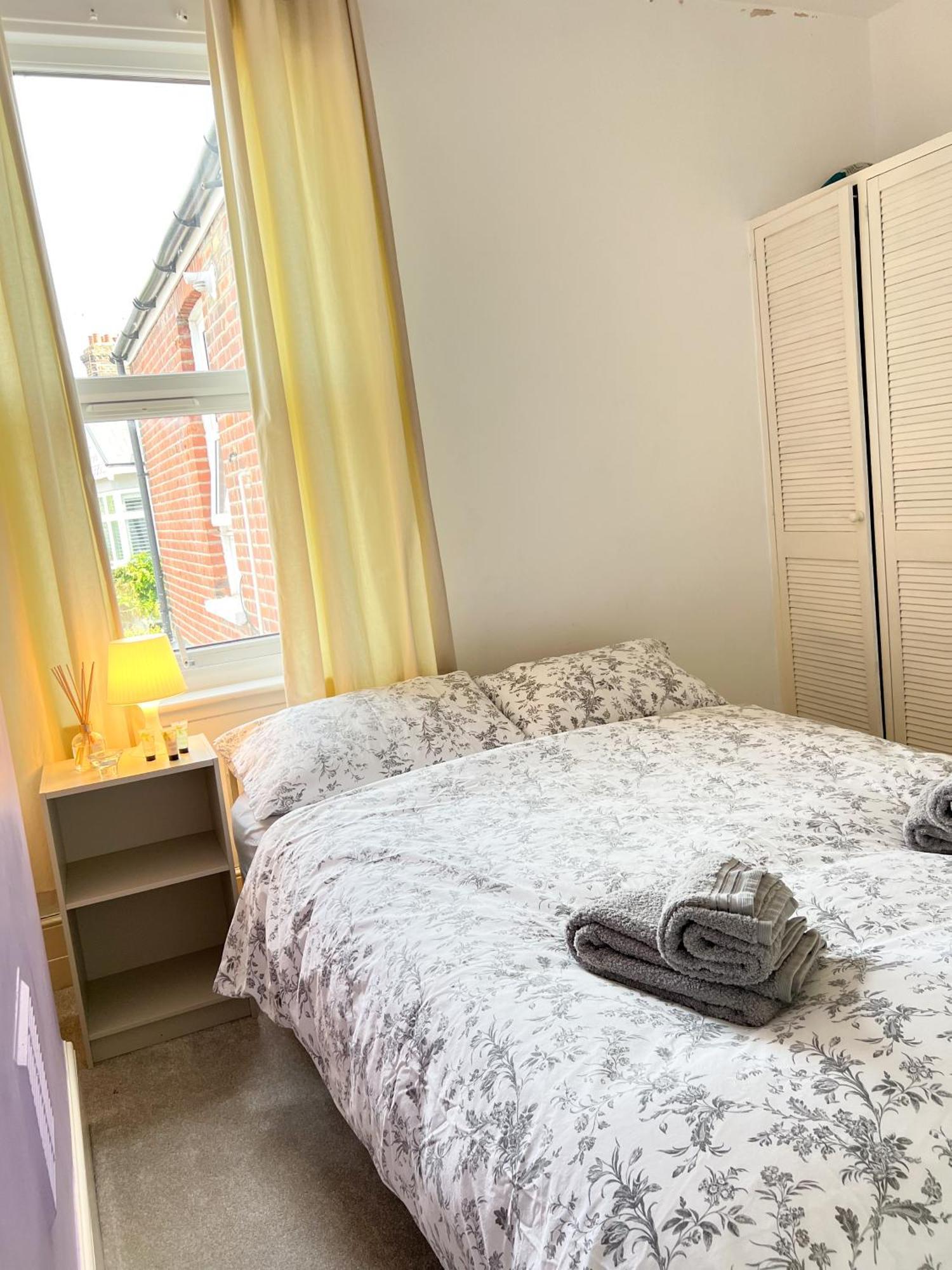 Welcome 2 Bedrooms Flat In Wimbledon Londra Exterior foto