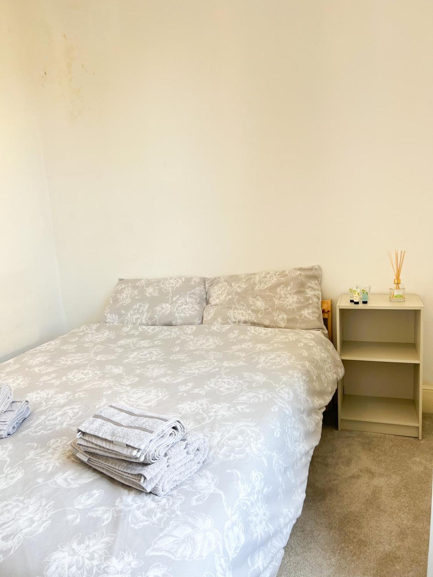 Welcome 2 Bedrooms Flat In Wimbledon Londra Exterior foto